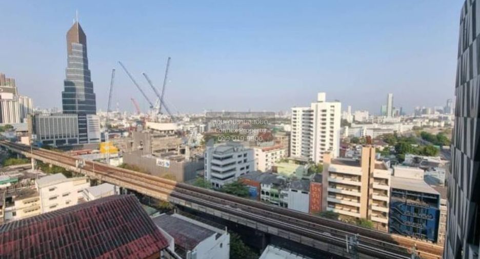 For rent 2 bedrooms condo in Phaya Thai, Bangkok