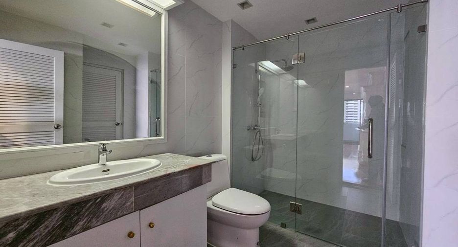 Wohnung zur Miete mit 4 Zimmer in Watthana, Bangkok