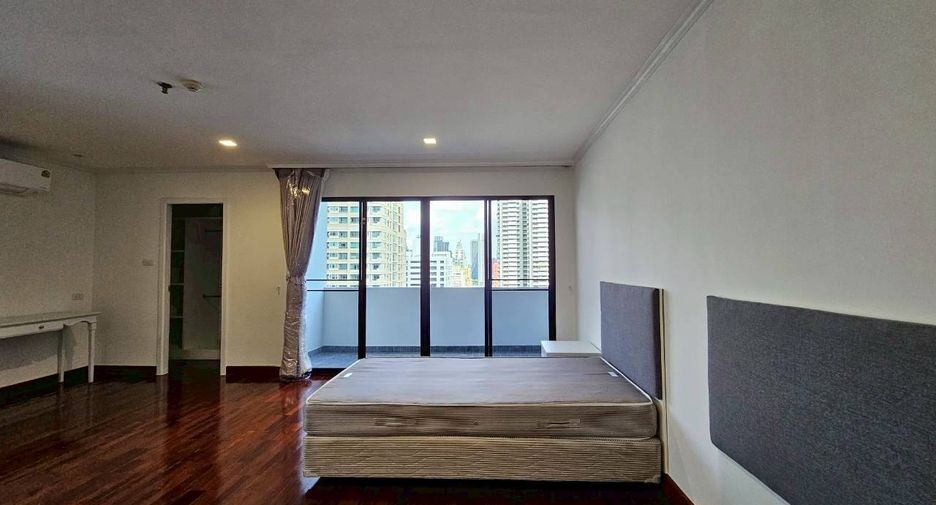 Wohnung zur Miete mit 4 Zimmer in Watthana, Bangkok