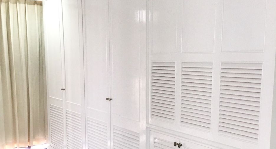 Condo en alquiler de 3 habitaciones en Watthana, Bangkok