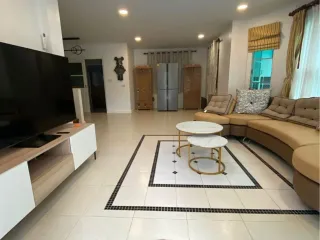 Haus zum Kauf mit 4 Zimmer in Mueang Phuket, Phuket