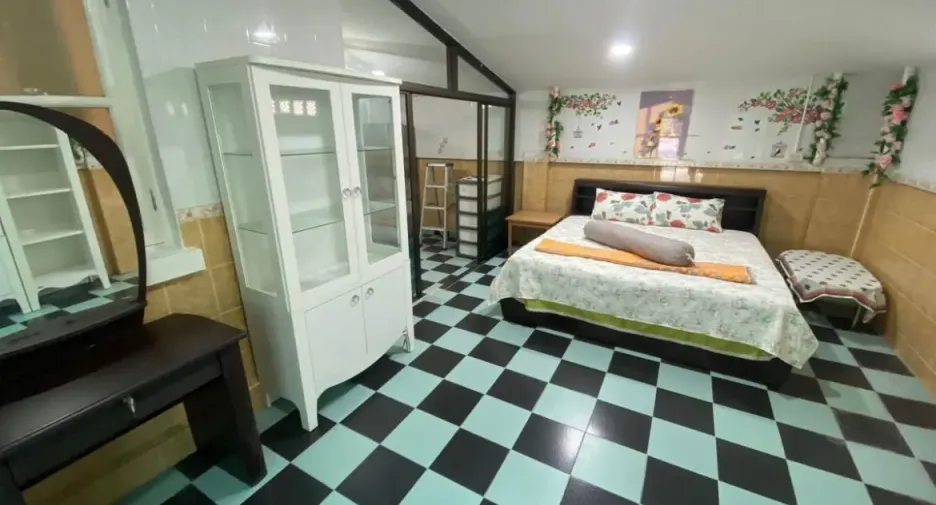 For sale 4 bedrooms house in Mueang Phuket, Phuket