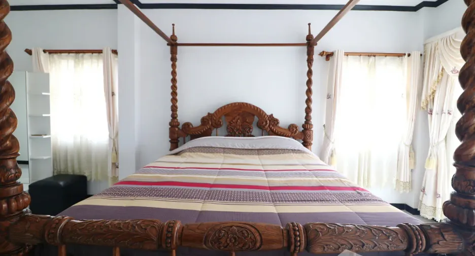 For sale 5 bedrooms house in Mueang Udon Thani, Udon Thani