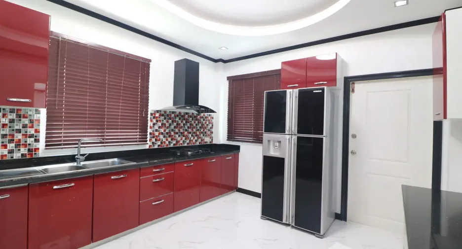 For sale 5 bedrooms house in Mueang Udon Thani, Udon Thani