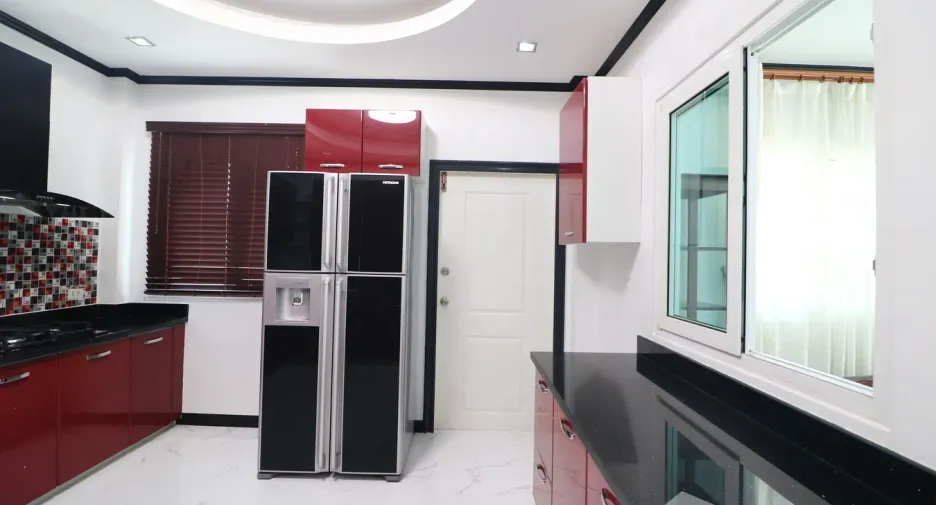 For sale 5 bedrooms house in Mueang Udon Thani, Udon Thani