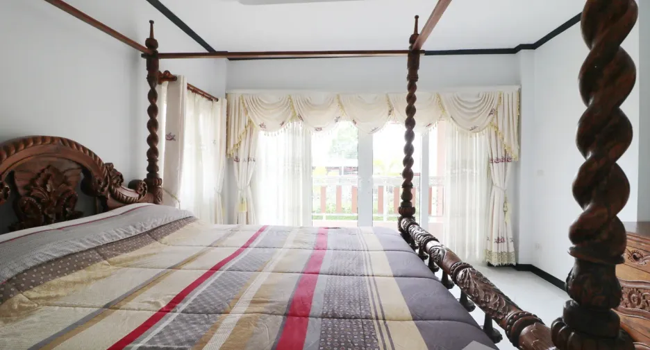 For sale 5 bedrooms house in Mueang Udon Thani, Udon Thani