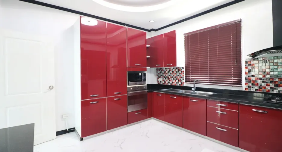 For sale 5 bedrooms house in Mueang Udon Thani, Udon Thani