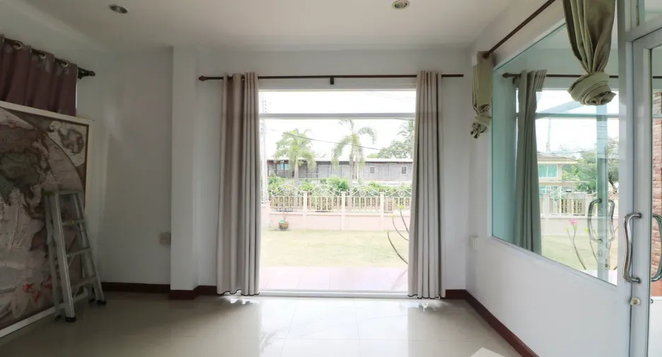For sale 5 bedrooms house in Mueang Udon Thani, Udon Thani