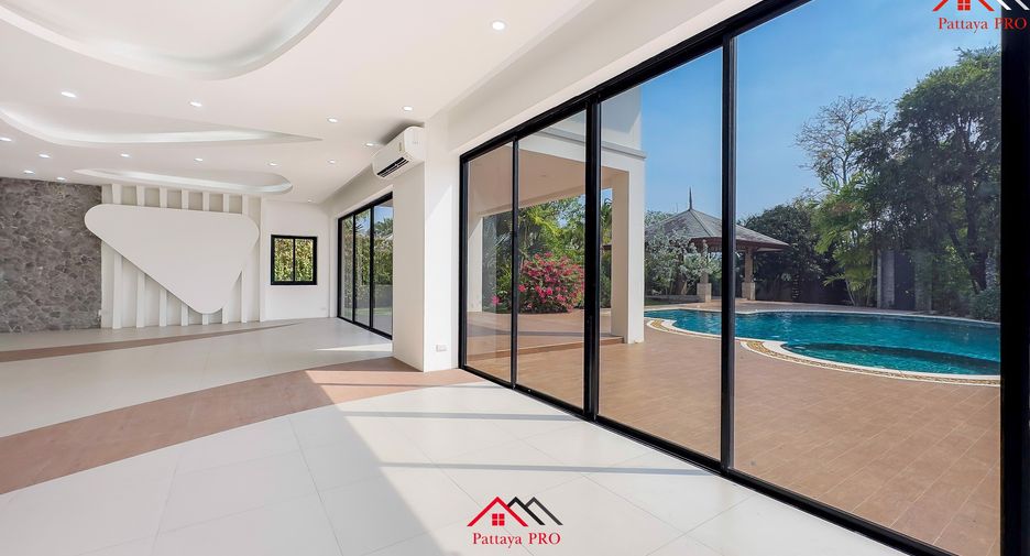 For sale 5 bedrooms house in Huay Yai, Pattaya