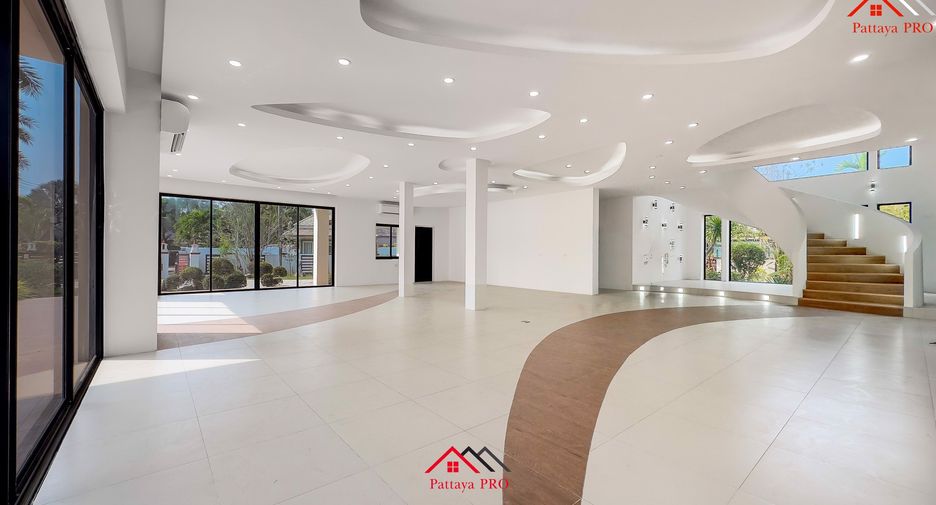 For sale 5 bedrooms house in Huay Yai, Pattaya