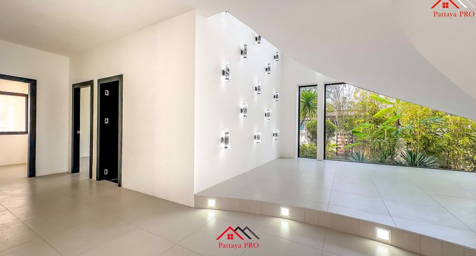 For sale 5 bedrooms house in Huay Yai, Pattaya
