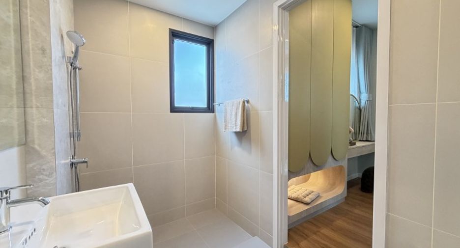For sale 4 ベッドルーム house in Bang Lamung, Chonburi