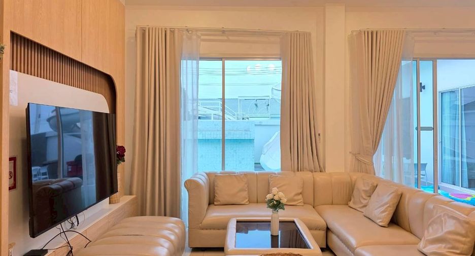 Casa en venta de 5 habitaciones en Bang Lamung, Chonburi