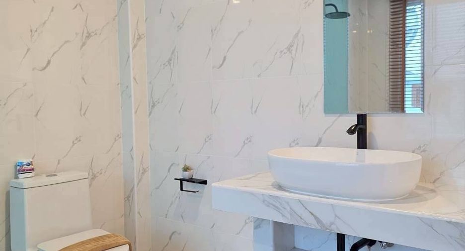 Casa en venta de 5 habitaciones en Bang Lamung, Chonburi