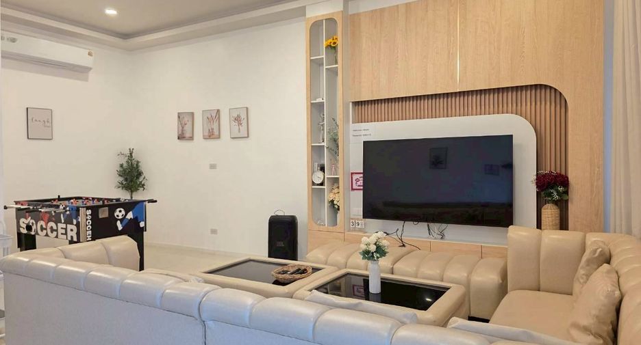 Casa en venta de 5 habitaciones en Bang Lamung, Chonburi