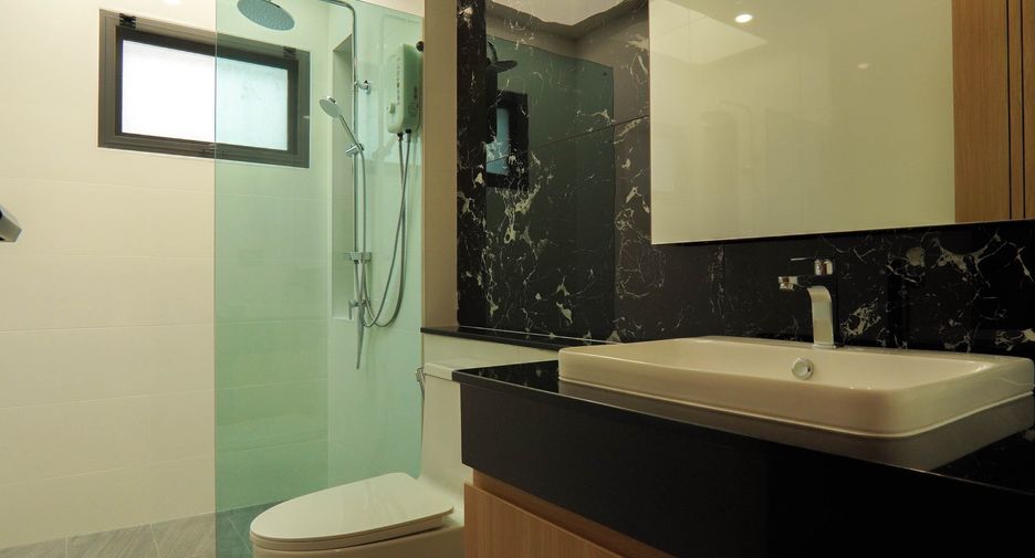 Haus zum Kauf mit 4 Zimmer in Bang Lamung, Chonburi