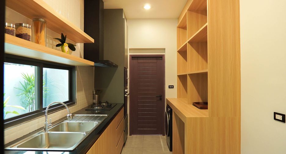 Haus zum Kauf mit 4 Zimmer in Bang Lamung, Chonburi