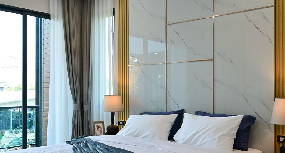 Haus zum Kauf mit 4 Zimmer in Bang Lamung, Chonburi