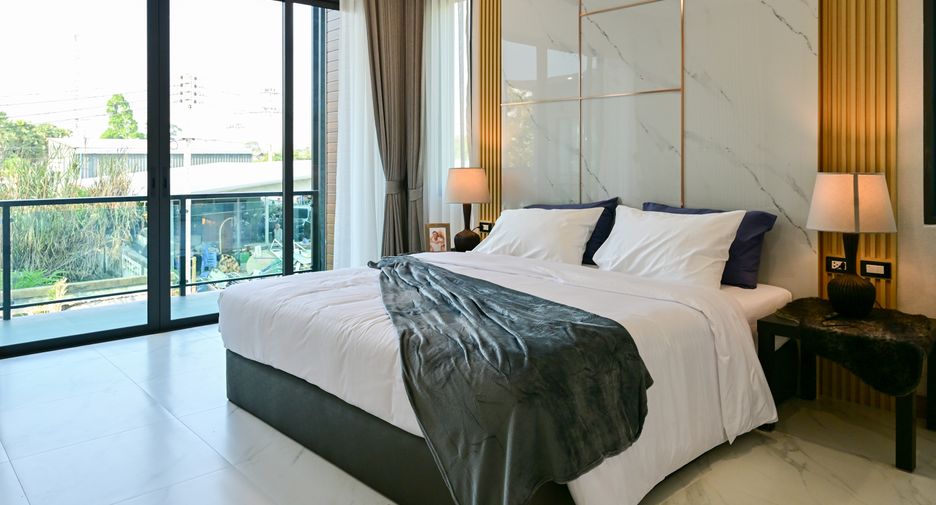 Haus zum Kauf mit 4 Zimmer in Bang Lamung, Chonburi