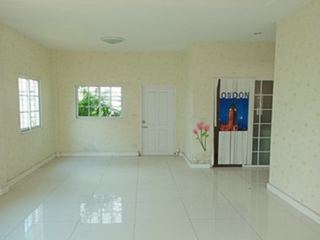 Haus zum Kauf mit 2 Zimmer in Pluak Daeng, Rayong