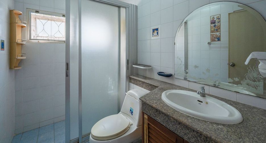Продажа 4 спальни дом в Банг Ламунг, Чонбури