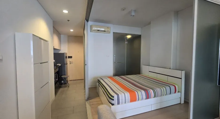 For rent 1 bed condo in Phaya Thai, Bangkok