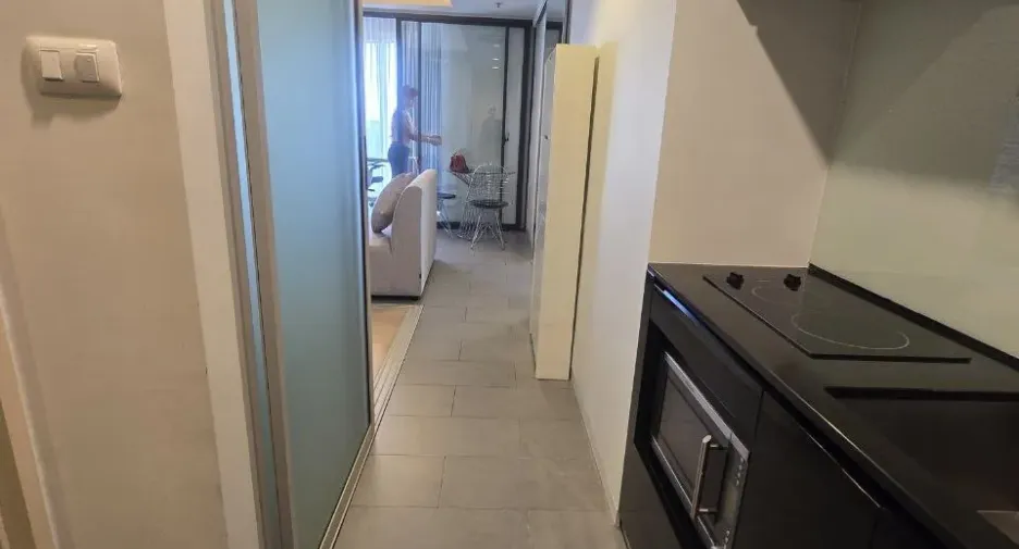 For rent 1 bed condo in Phaya Thai, Bangkok