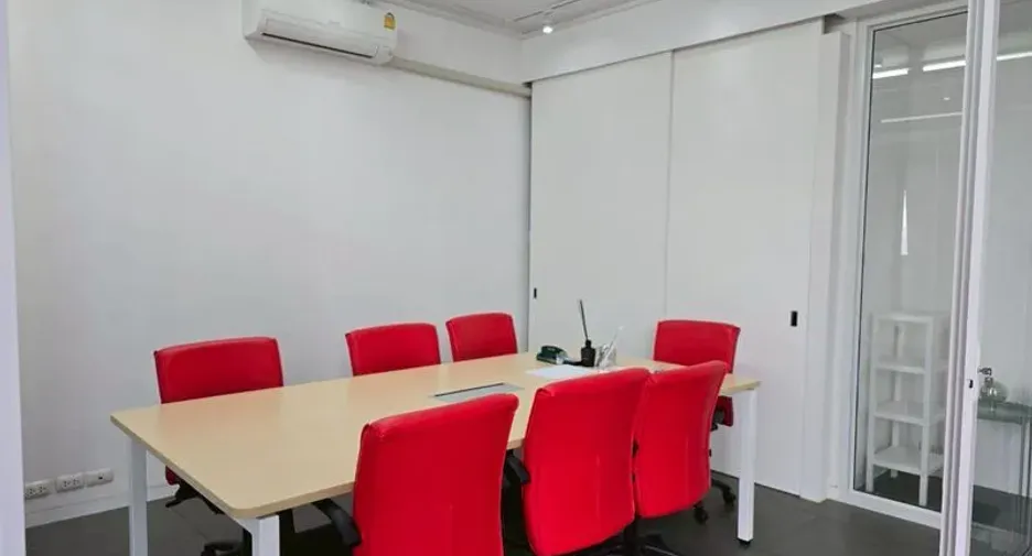 For rent 2 bedrooms condo in Phaya Thai, Bangkok