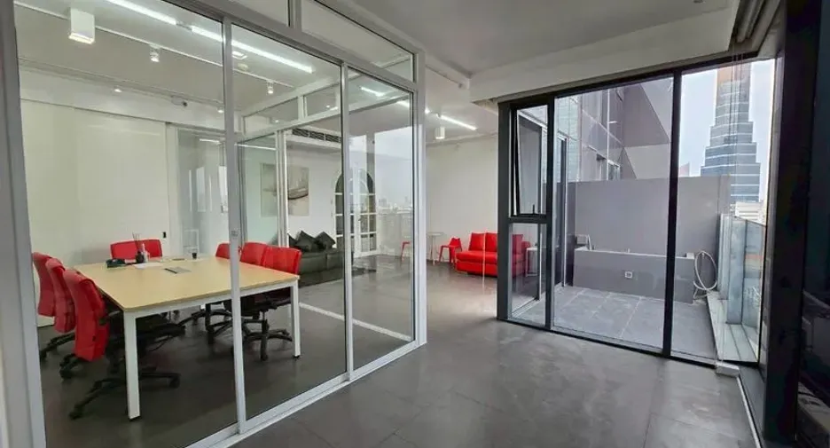 For rent 2 bedrooms condo in Phaya Thai, Bangkok