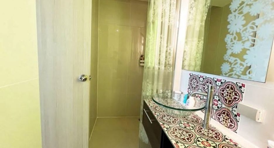 For sale 2 bedrooms condo in South Pattaya, Pattaya