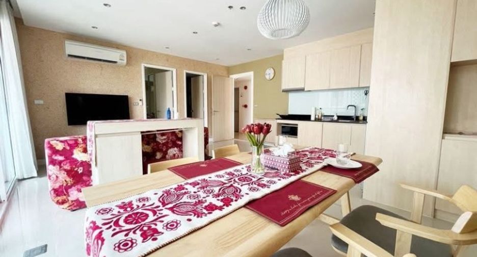 For sale 2 bedrooms condo in South Pattaya, Pattaya