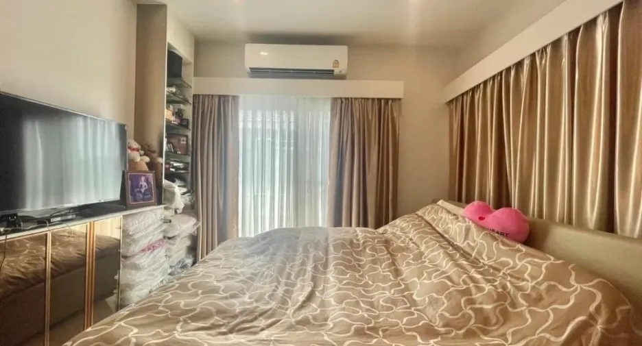 For sale 4 bedrooms house in Lat Krabang, Bangkok