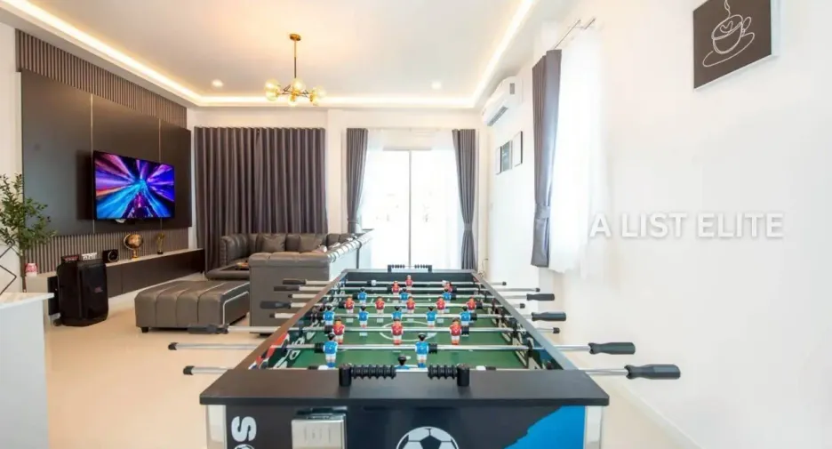 Casa en alquiler de 5 habitaciones en Bang Lamung, Chonburi