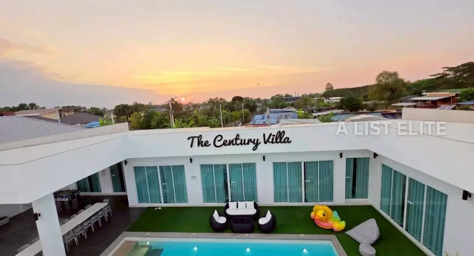 Casa en alquiler de 5 habitaciones en Bang Lamung, Chonburi