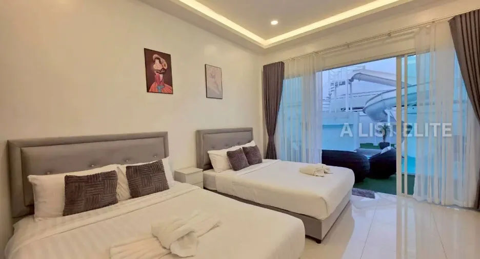 Casa en alquiler de 5 habitaciones en Bang Lamung, Chonburi