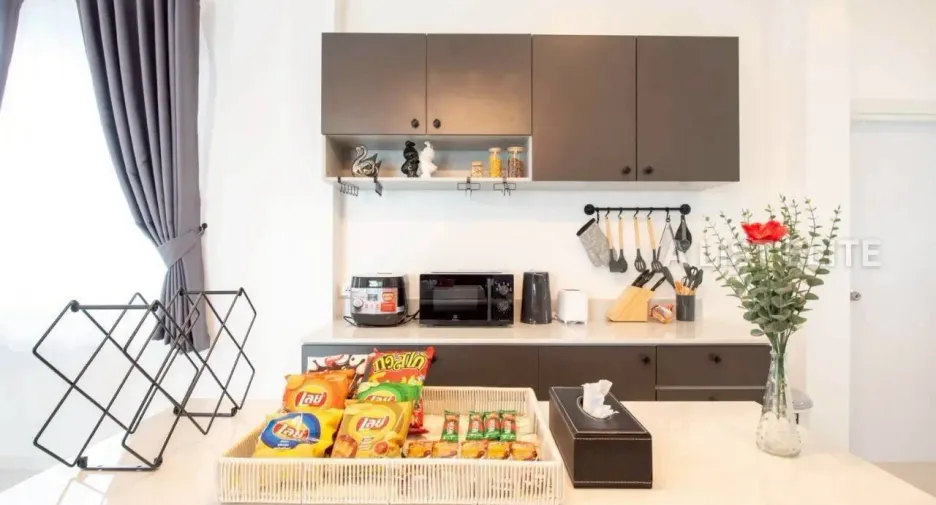 Casa en alquiler de 5 habitaciones en Bang Lamung, Chonburi