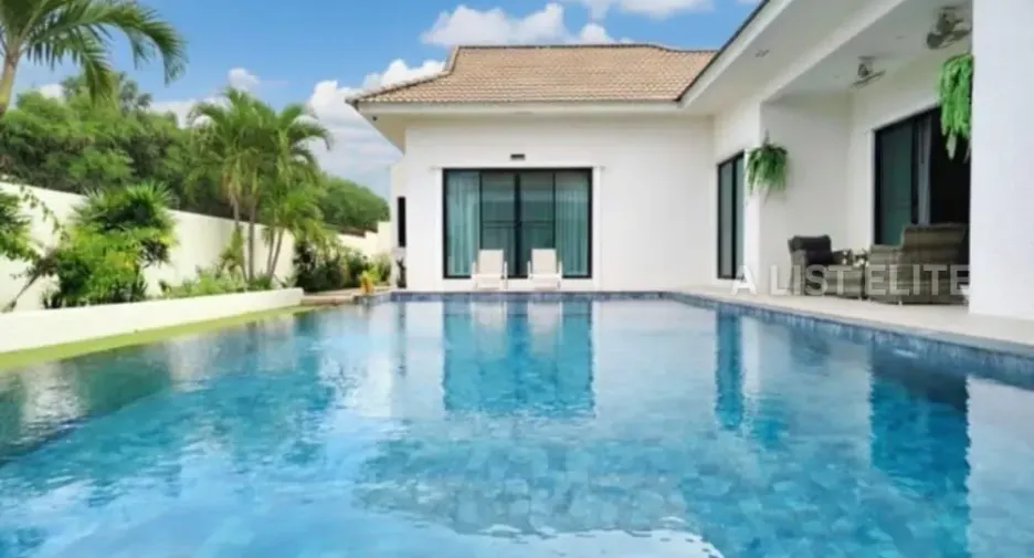 For sale 4 ベッドルーム house in Bang Lamung, Chonburi
