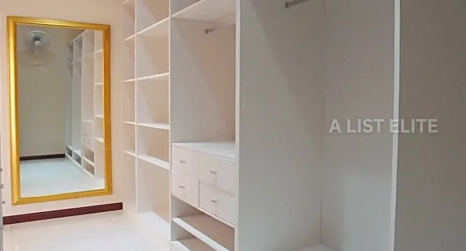 For sale 4 ベッドルーム house in Bang Lamung, Chonburi