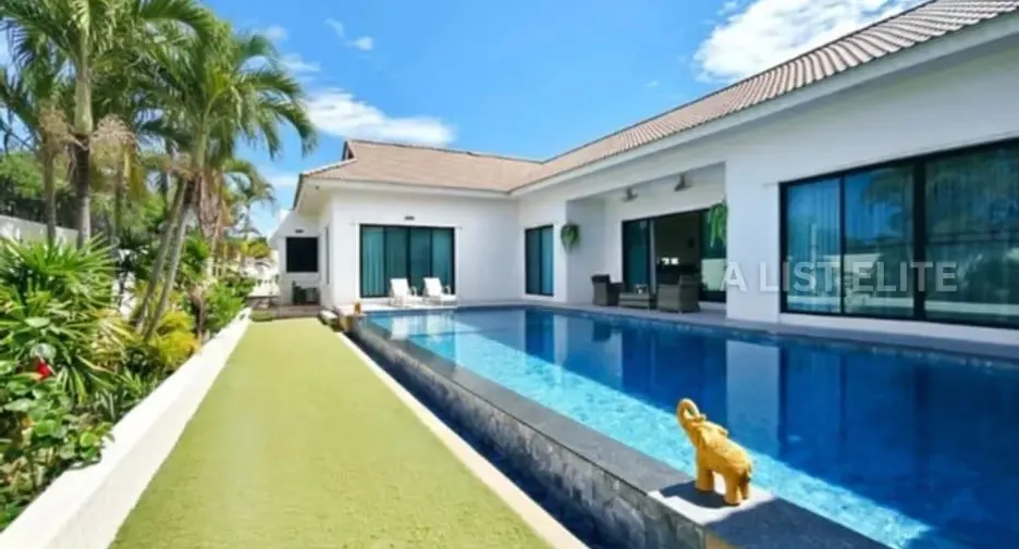 For sale 4 ベッドルーム house in Bang Lamung, Chonburi