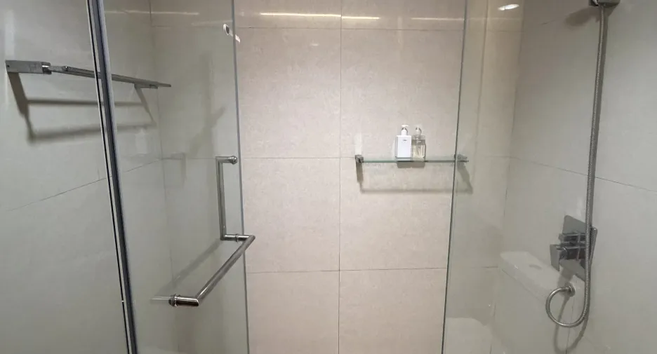 For rent 2 bedrooms condo in Pathum Wan, Bangkok