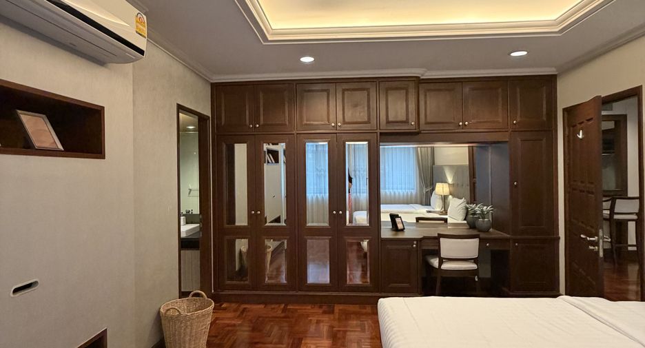 À louer 2 chambres condo à Pathum Wan, Bangkok