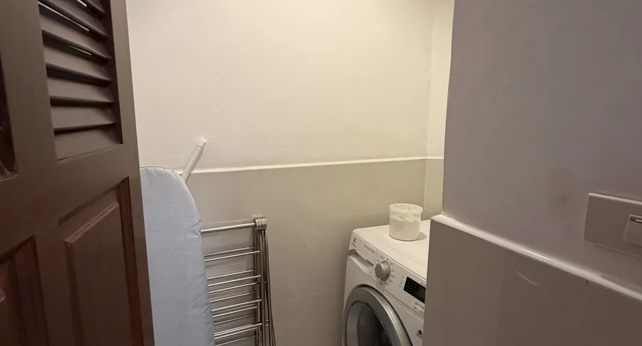 For rent 2 bedrooms condo in Pathum Wan, Bangkok