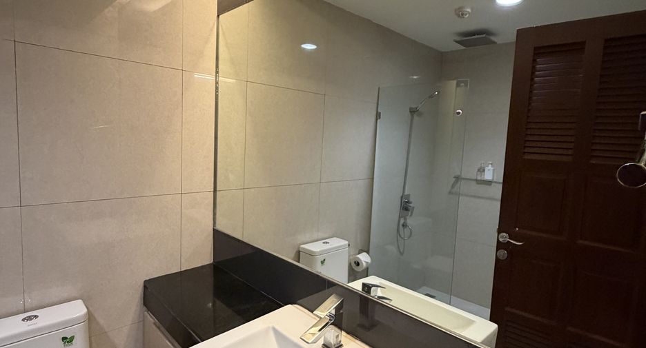 À louer 2 chambres condo à Pathum Wan, Bangkok