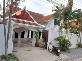 For rent 3 bedrooms house in Klaeng, Rayong