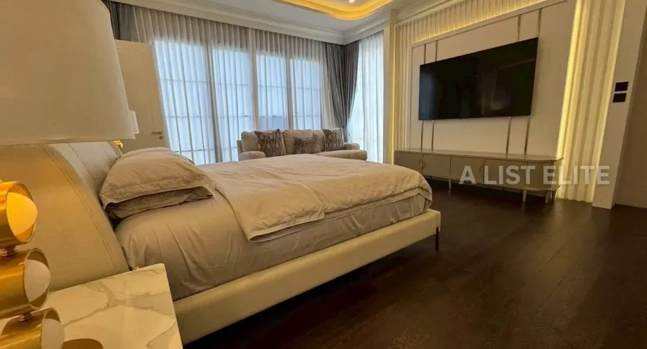 For rent 7 bedrooms house in Bang Lamung, Chonburi