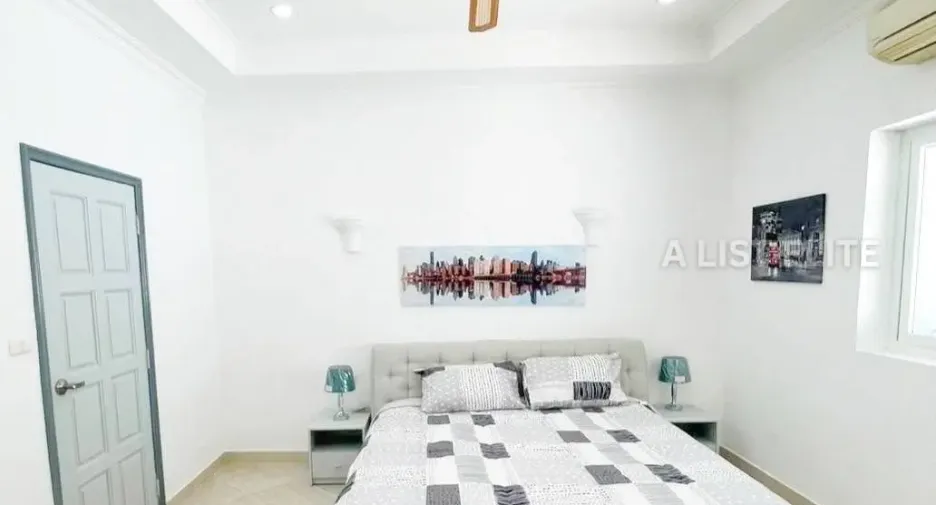 For rent 10 bedrooms house in Pratumnak, Pattaya
