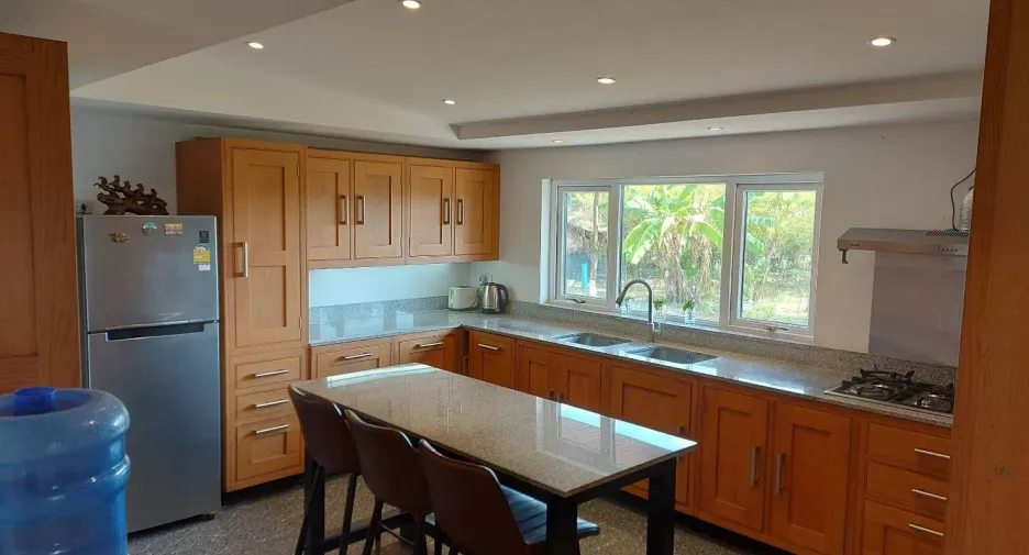 Casa en venta de 3 habitaciones en Prasat, Surin