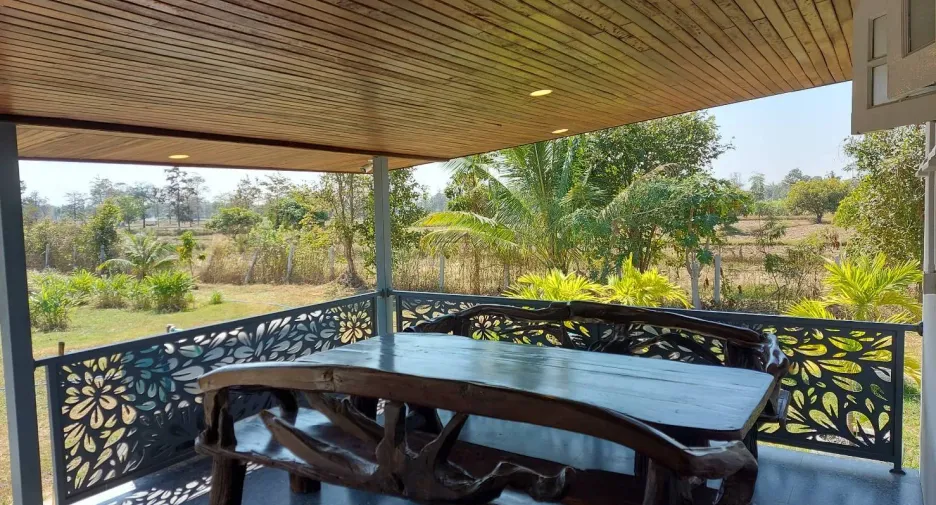 Casa en venta de 3 habitaciones en Prasat, Surin