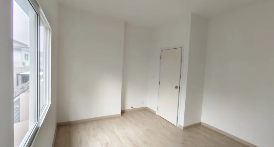 Reihenhaus zur Miete mit 2 Zimmer in Bang Kruai, Nonthaburi