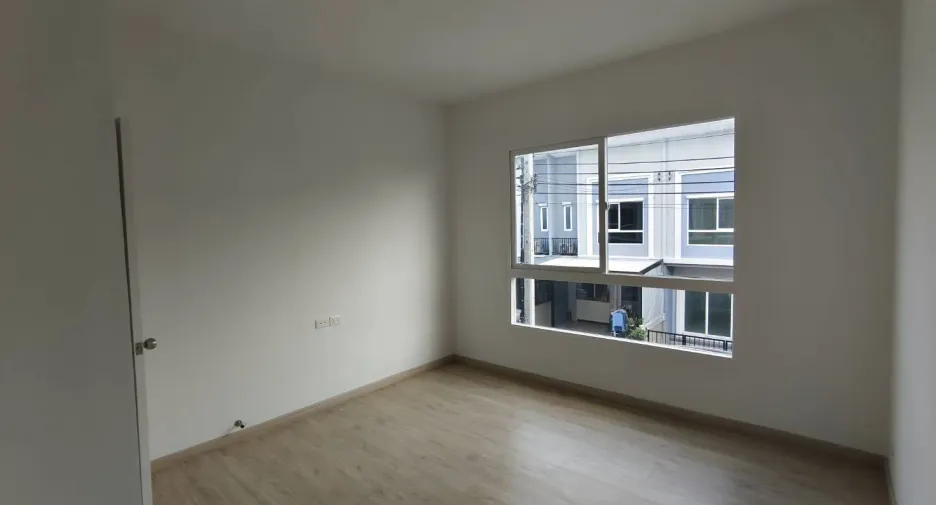 Reihenhaus zur Miete mit 2 Zimmer in Bang Kruai, Nonthaburi